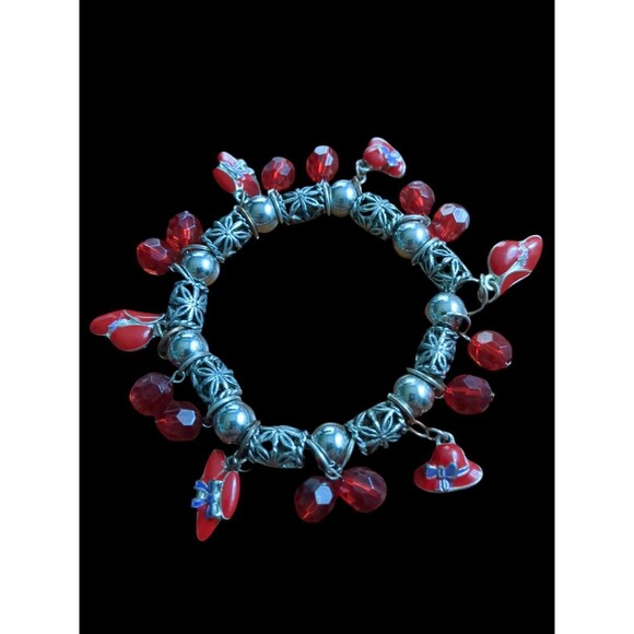 Red Hat Society Stretch  Bracelet Red Beads Red Enamel Silver Back Hat Charms - Picture 1 of 3